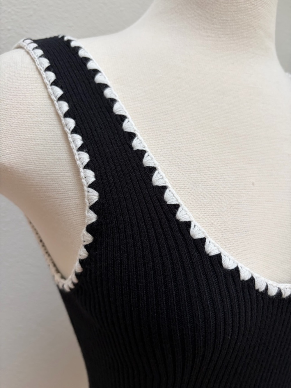 Sezane Martina Sleeveless Top Ribbed Knit Tank Top Rare Wool Black White Size Xs - Picture 5 of 13